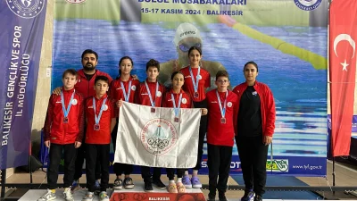 Balıkesir'de düzenlenen 11-12 Yaş Yüzme Ulusal Gelişim Projesi Ligi Bölge