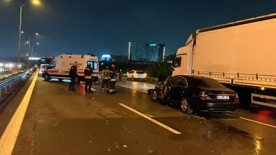 TEM otoyolu Gebze geçişinde meydana gelen karıştığı zincirleme kazada 10