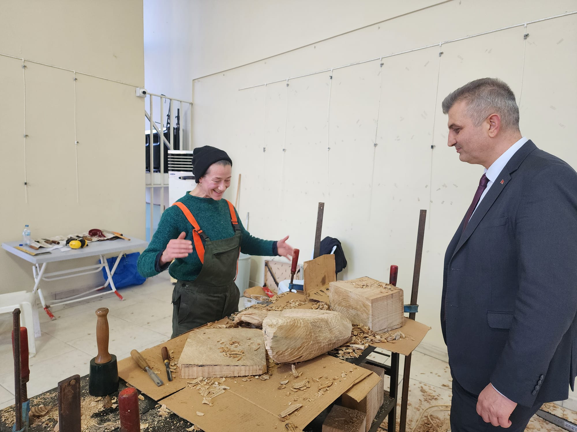 Gölcük Belediyesi tarafından düzenlenen Uluslararası Uluslararası Zühtü Müridoğlu Ahşap Heykel