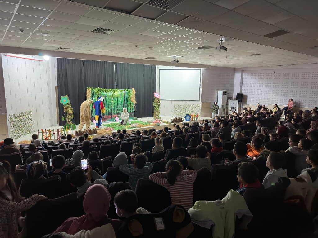 Kartepe Belediyesi’nin kültür-sanat etkinlikleri kapsamında Necip Fazıl Kısakürek Kültür Merkezi, çocukları