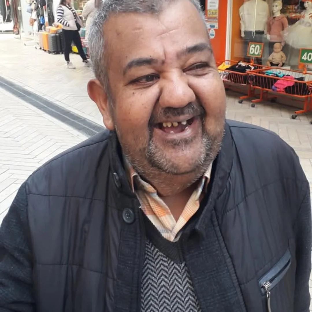 İzmit'te yıllardır seyyar satıcılık yapan Aydın Karakaya hayatını kaybetti.