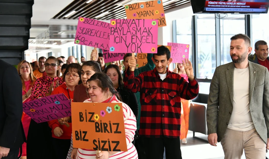 Başiskele'de Dünya Engelliler Günü dolayısıyla engelsiz sanat atölyesi düzenlendi. Özel