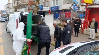 Sakarya'nın Karasu ilçesinde komşularının kendisinden haber alamadığı adam yalnız yaşadığı