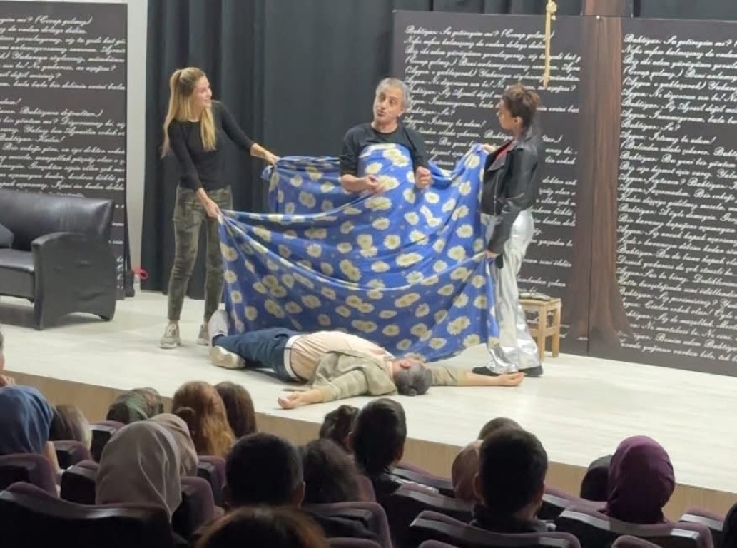 Kartepe Belediyesi Necip Fazıl Kısakürek Kültür Merkezi, Şirin Gedikli'nin yazdığı,