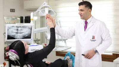Uzman Diş Hekimi ve Ağız Diş Çene Cerrahı Prof. Dr.