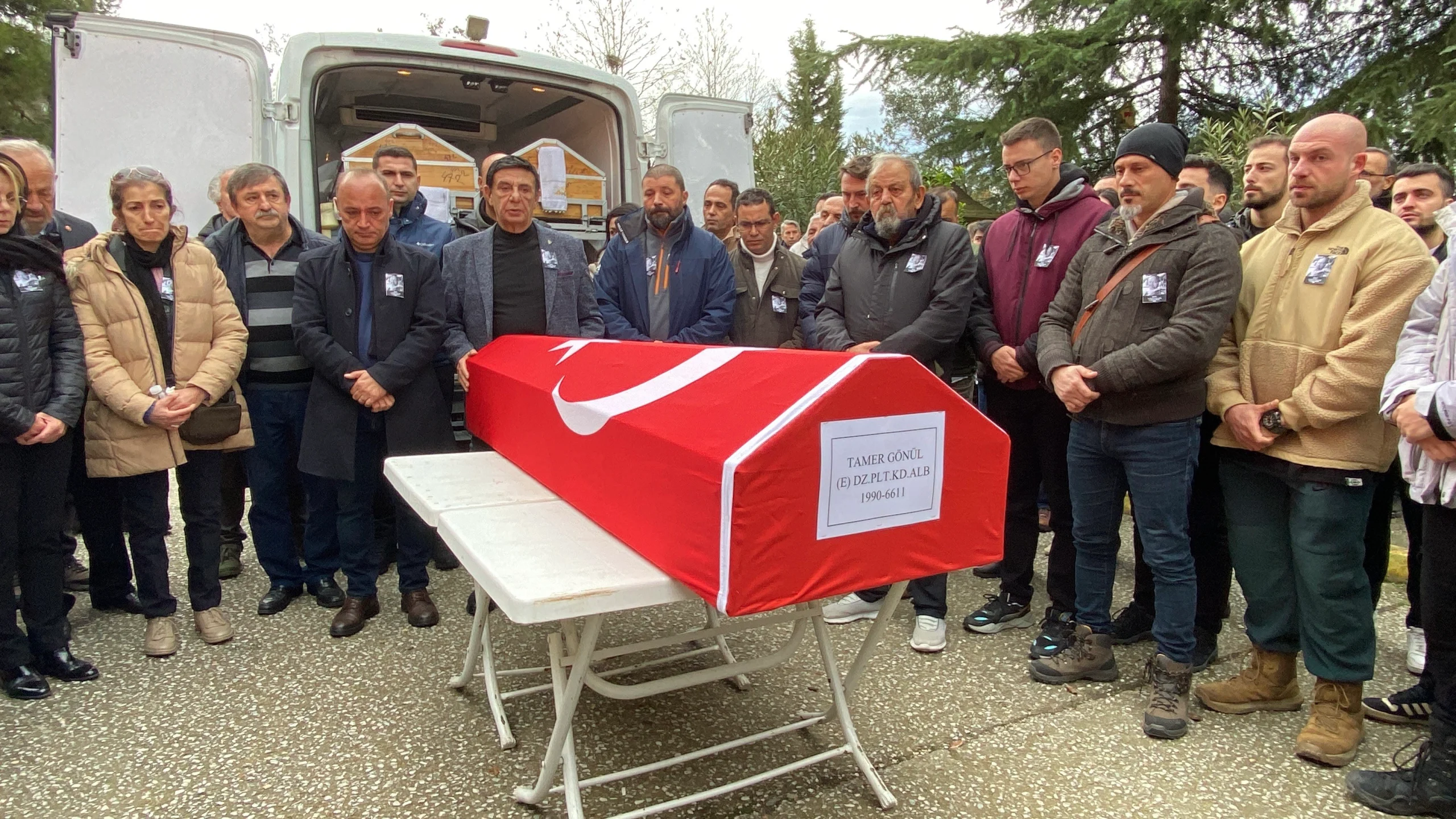 Muğla'da hastaneye çarparak düşen ambulans helikopterde hayatını kaybeden pilot Tamer