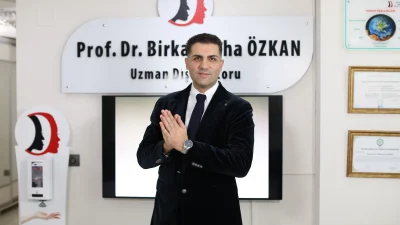 Son yıllarda popüler hale gelen Hindistan cevizi yağı kullanarak diş