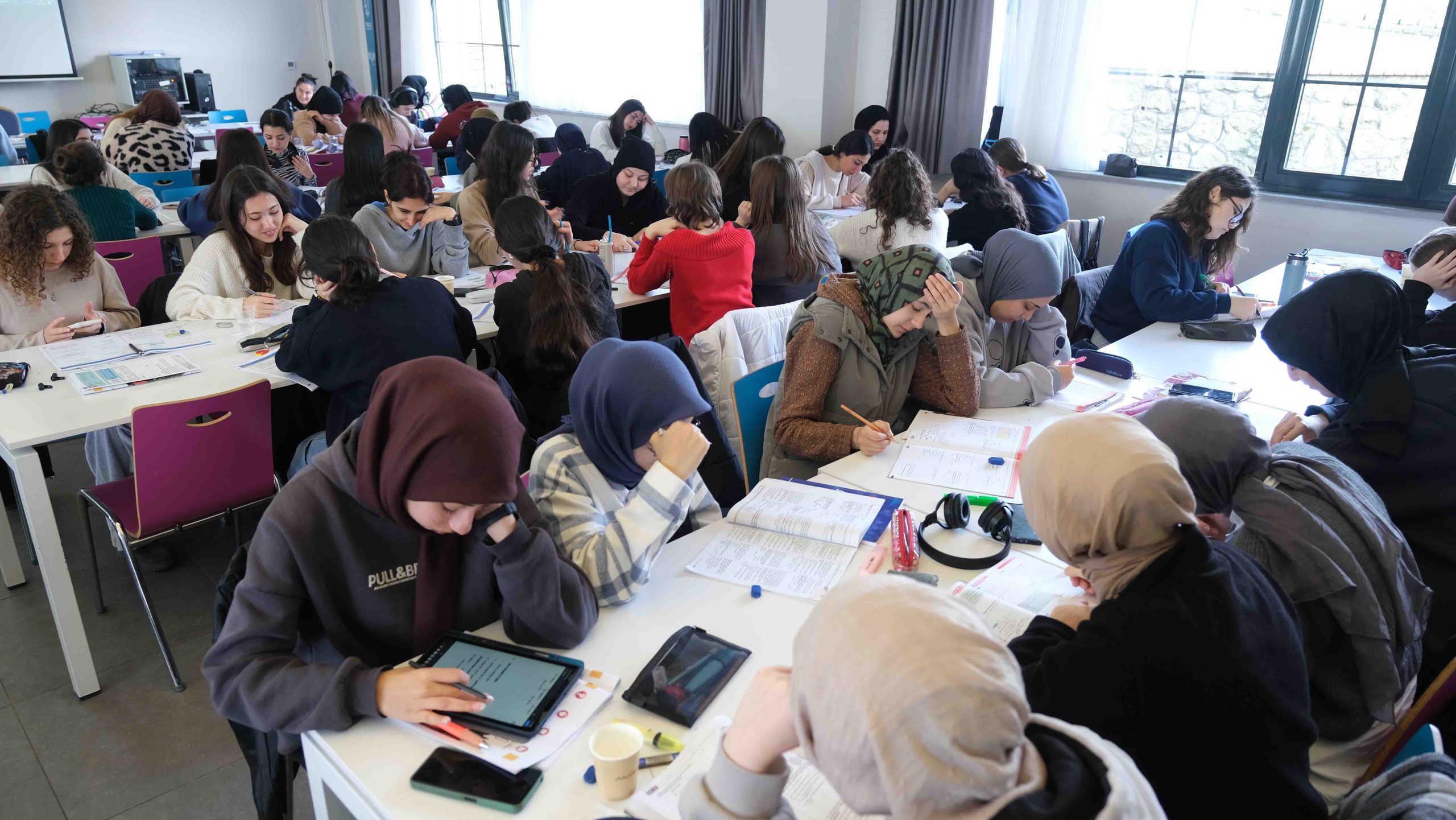 Büyükşehir; ilkokul, ortaokul, lise öğrencileri ve üniversite giriş sınavlarına hazırlanan