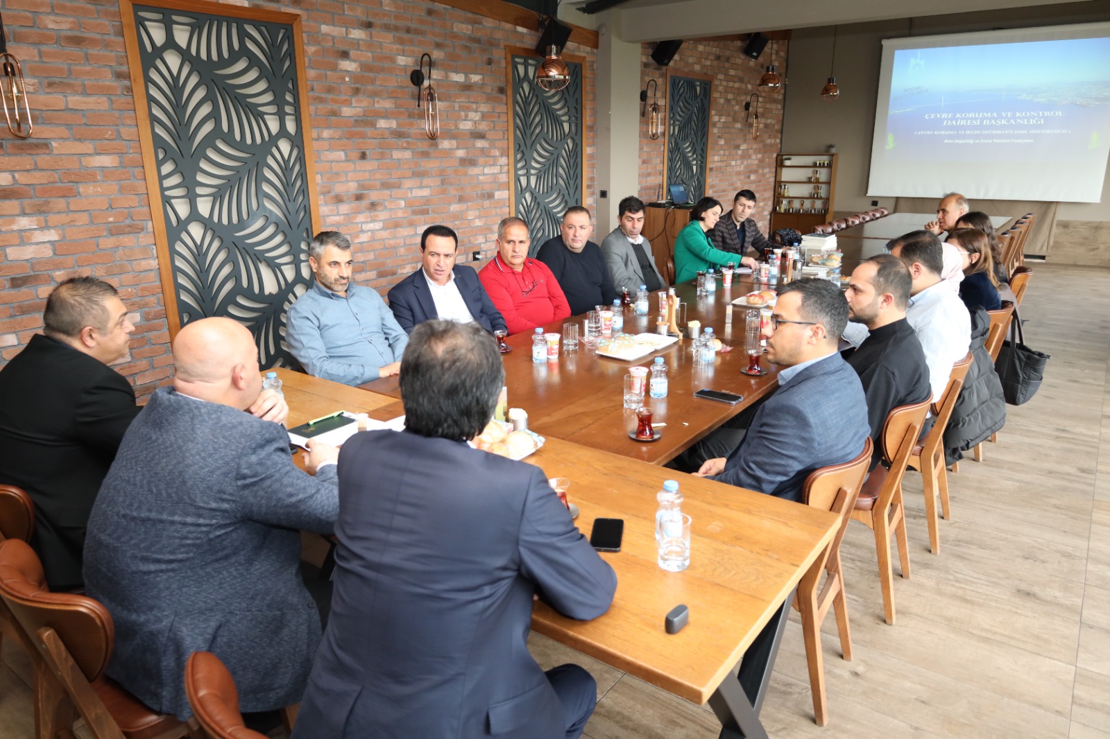 Büyükşehir yetkilileri, “İklim Değişikliği ile Mücadele” ve “Enerji Verimliliği” konularında