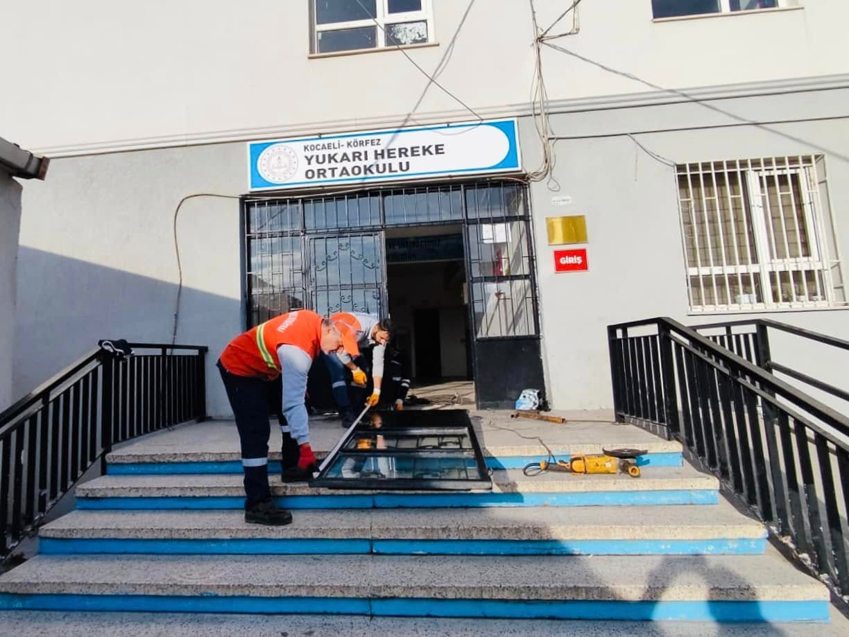 Körfez Belediyesi, ilçe genelindeki eğitim kurumlarına desteğini sürdürüyor. Son olarak