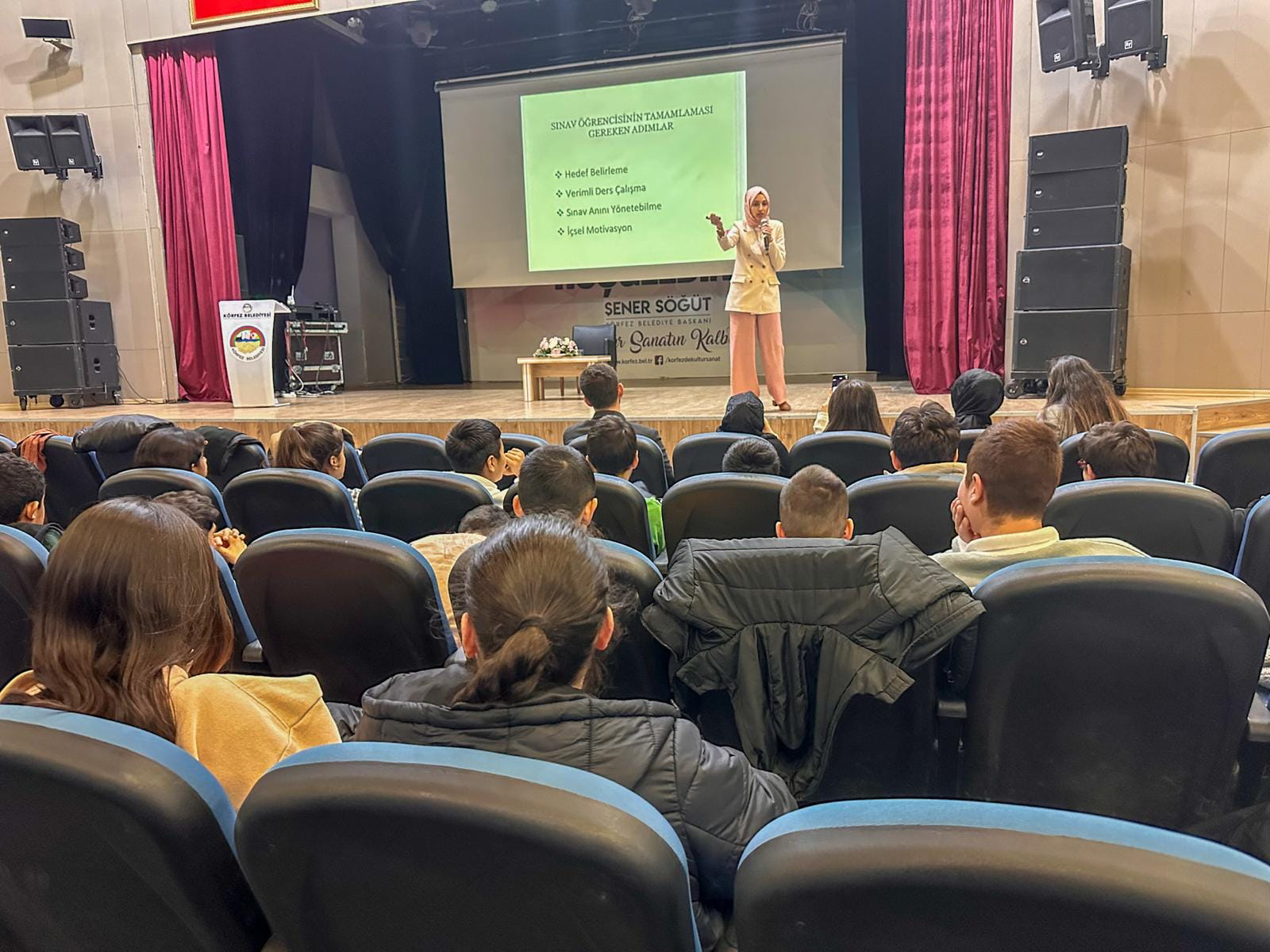 Körfez Belediyesi Bilgi Evleri tarafından organize edilen programda; hem bilgi