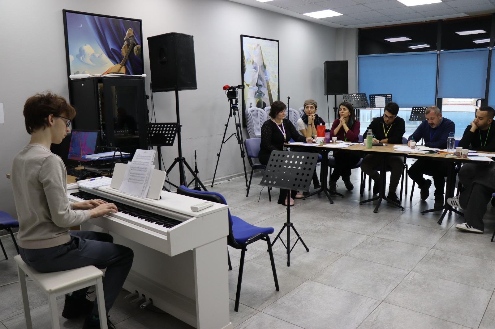 İzmit Belediyesinin, genç yetenekleri desteklemek amacıyla 14-25 yaş arası gençlerden