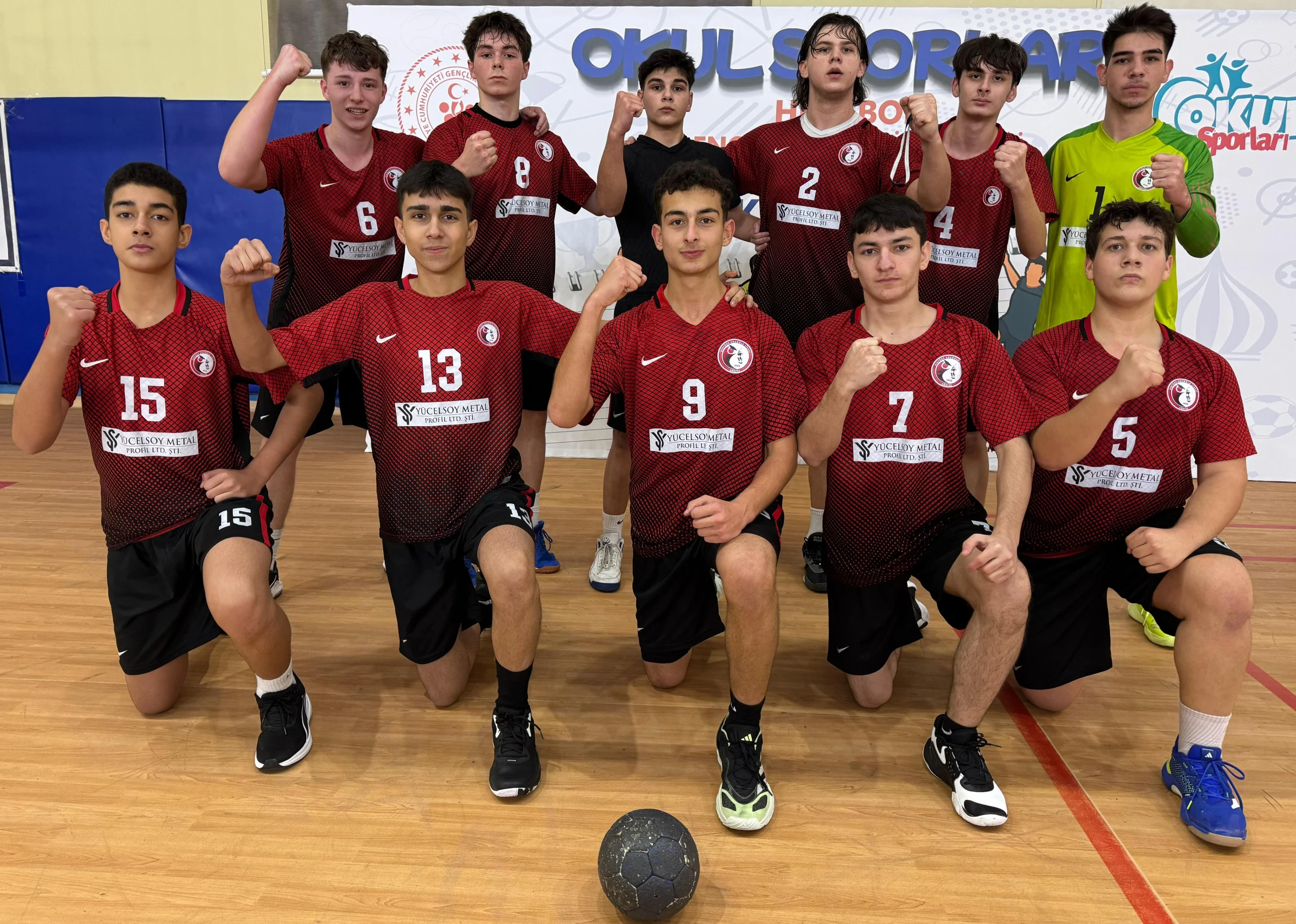 Körfez Atatürk Anadolu Lisesi Hentbol takımı Marmara Şampiyonu oldu.