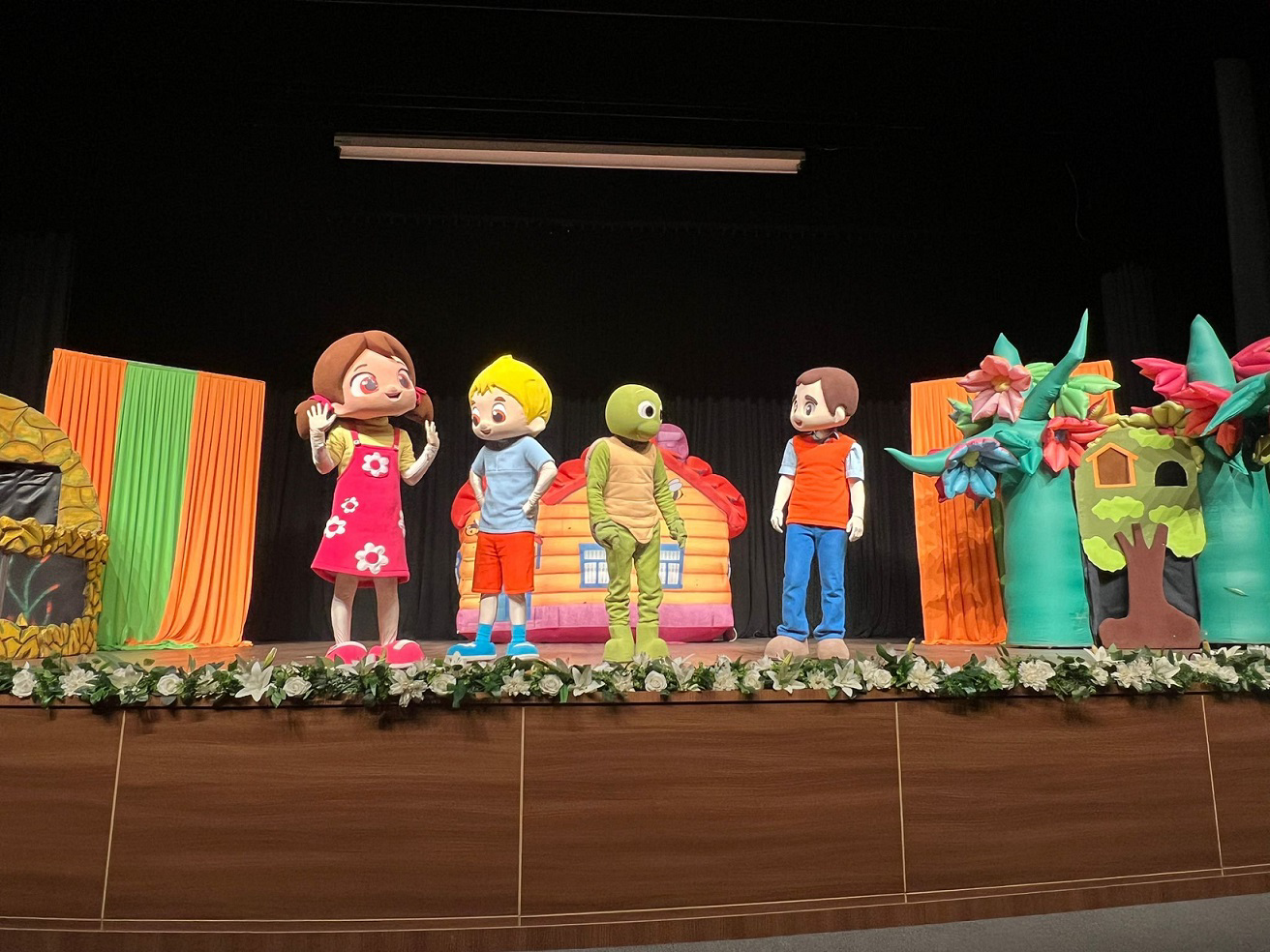 Başiskele Belediyesi'nin "Kültür Sanat Başiskele" Aralık ayı etkinlikleri kapsamında çocuklar,