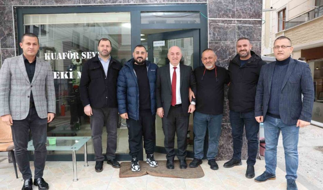 Her sabah mesai saati öncesi esnafı ziyaret eden Darıca Belediye
