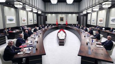 Kabine bugün Cumhurbaşkanı Recep Tayyip Erdoğan başkanlığında saat 15.00’te toplanıyor.