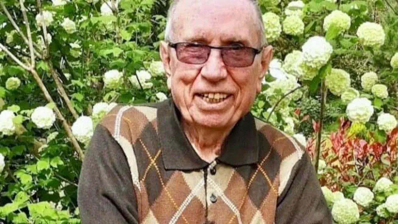 İzmit SSK Hastanesi'nin sevilen doktoru Sami Erdinç hayatını kaybetti.