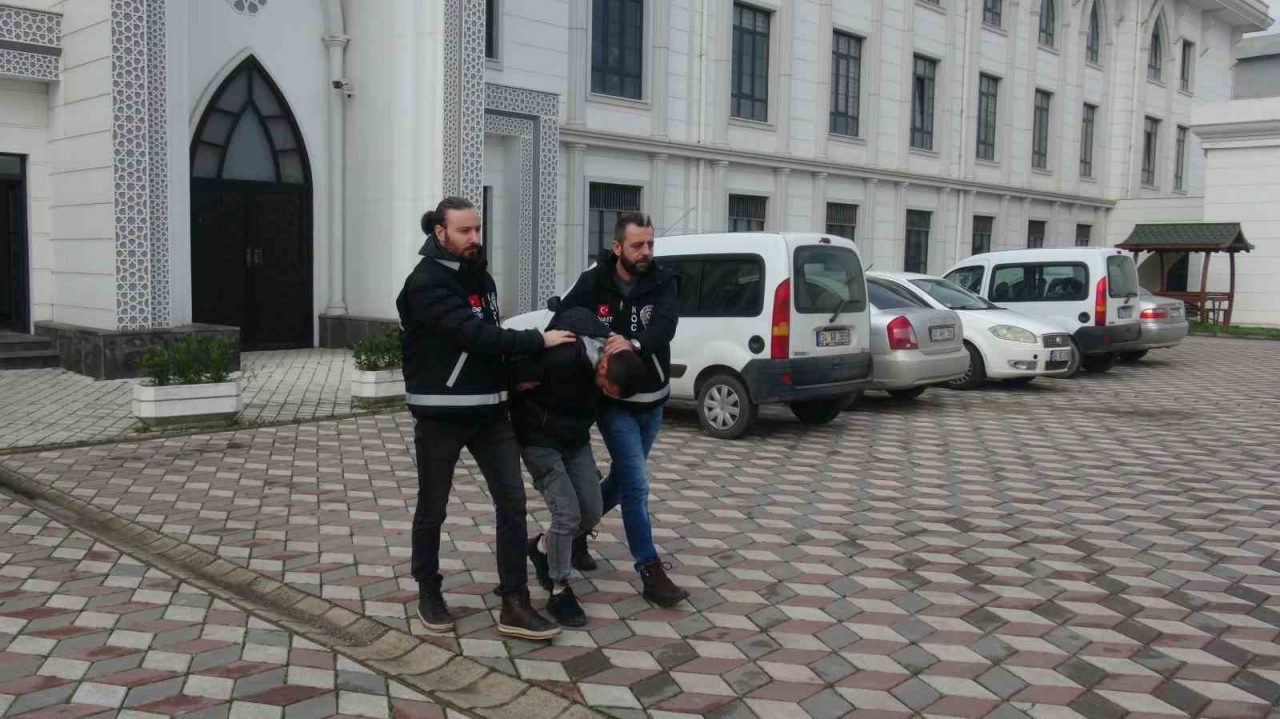 Kocaeli’de uyuşturucu madde almak için yanına çağırdığını iddia ettiği 34