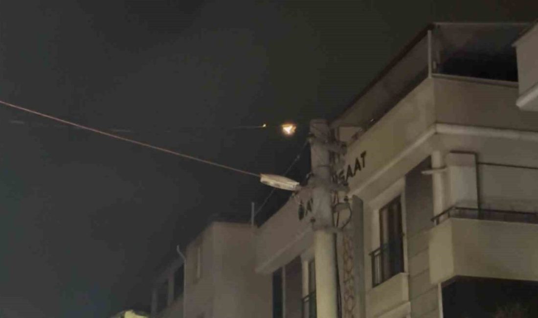 Kocaeli’nin Darıca ilçesinde iki mahallede elektrik telleri adeta havai fişek