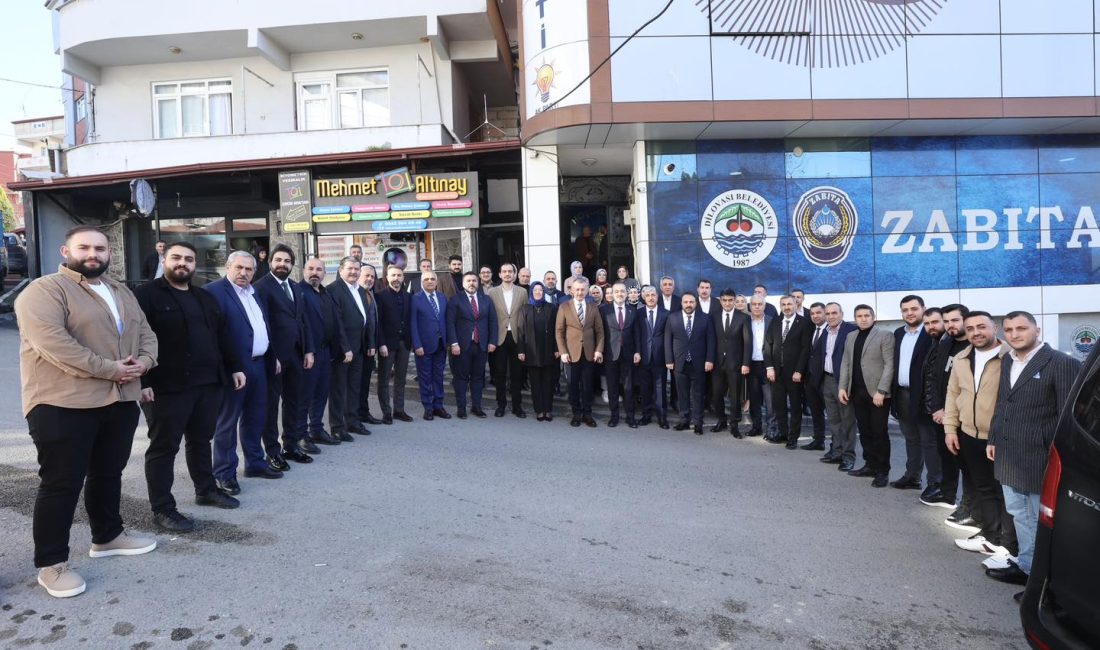 Kocaeli Büyükşehir Belediye Başkanı Tahir Büyükakın ve AK Parti Kocaeli