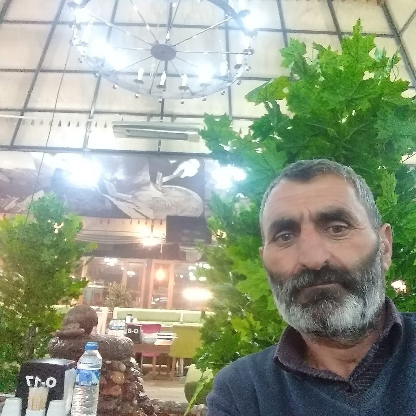 Kocaeli'nin Karamürsel ilçesinde ATM önünde beklediği sırada silahlı saldırıya uğrayan