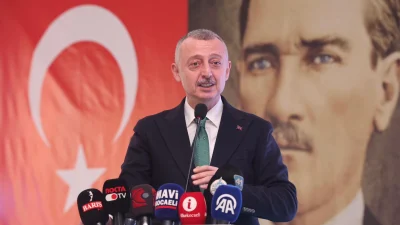 Müsilaj ile mücadelede tüm belediyelerin üzerine düşen görevi yapması gerektiğini