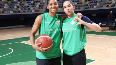 Aralarındaki binlerce kilometrelik mesafeyi yaşam tarzları haline getirdikleri basketbol için