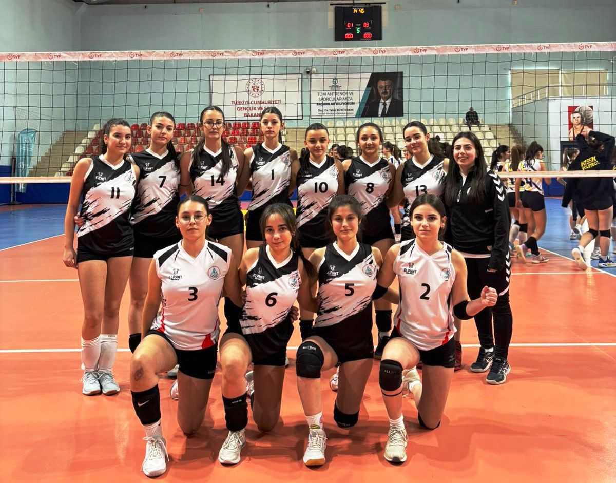 Kocaeli Voleybol Yıldız Kızlar Ligi maçları başladı. İzmit A, B,
