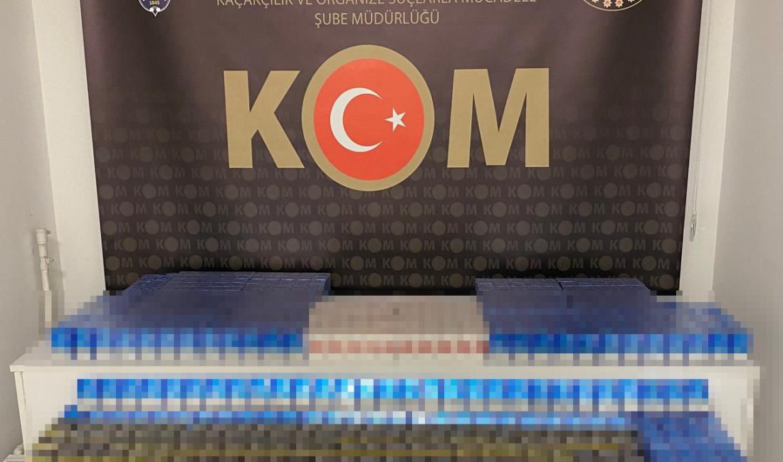 Kocaeli'nin İzmit ilçesinde bir araçta bin 350 paket gümrük kaçağı