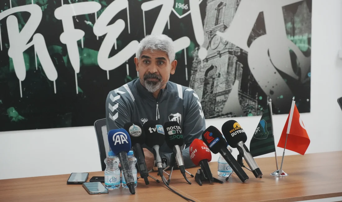 Kocaelispor Teknik Direktörü İsmet Taşdemir, Erzurumspor FK maçı öncesi yaptığı