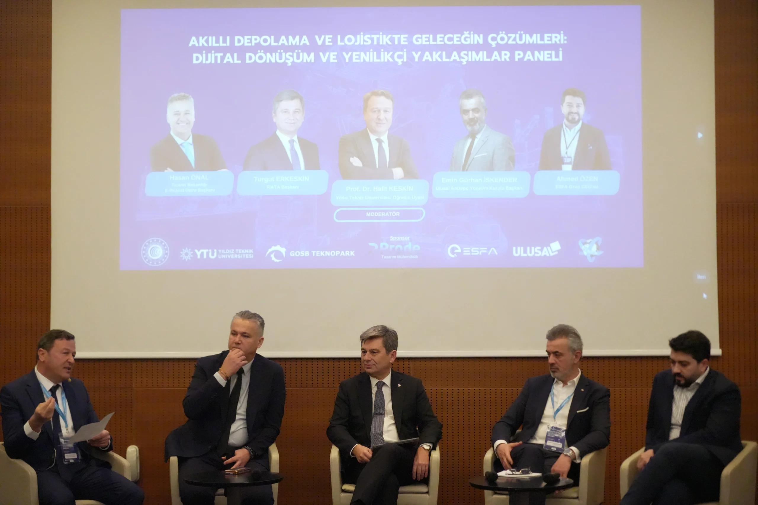 Kocaeli'de düzenlenen, 'Akıllı Depolama ve Lojistiğin Gelecek Çözümlerinde Dijital Dönüşümün