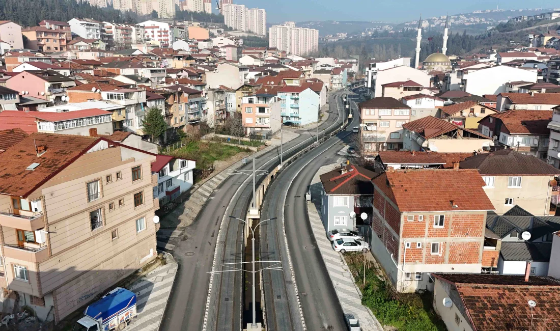 Kocaeli Büyükşehir Belediyesi, Adnan Menderes Bulvarı'nda yaptığı yol yapım ve