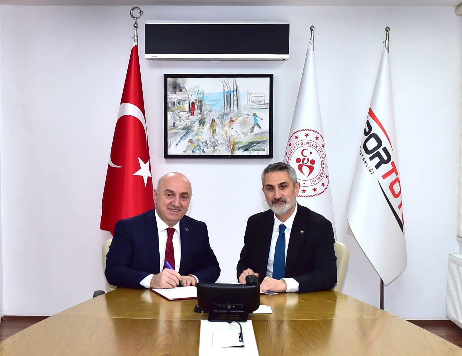 Darıca’nın yarınları için gecesini gündüzüne katarak canla başla çalışan Darıca