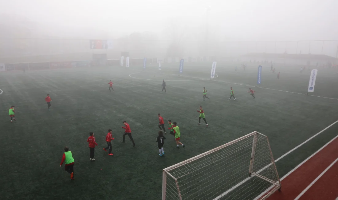 Derince Belediyesi’nin dokuz takımın katılımıyla düzenlediği U 12 Sömestr Futbol