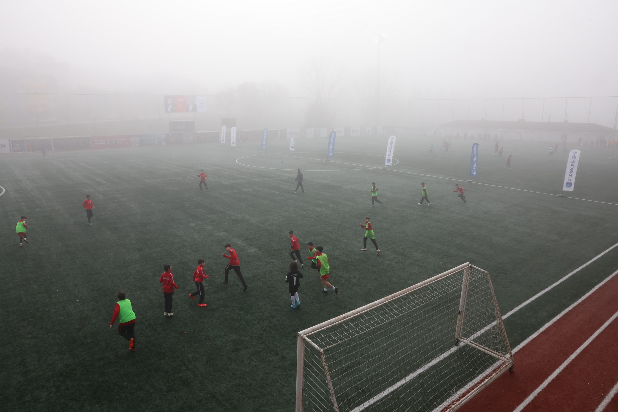 Derince Belediyesi’nin dokuz takımın katılımıyla düzenlediği U 12 Sömestr Futbol