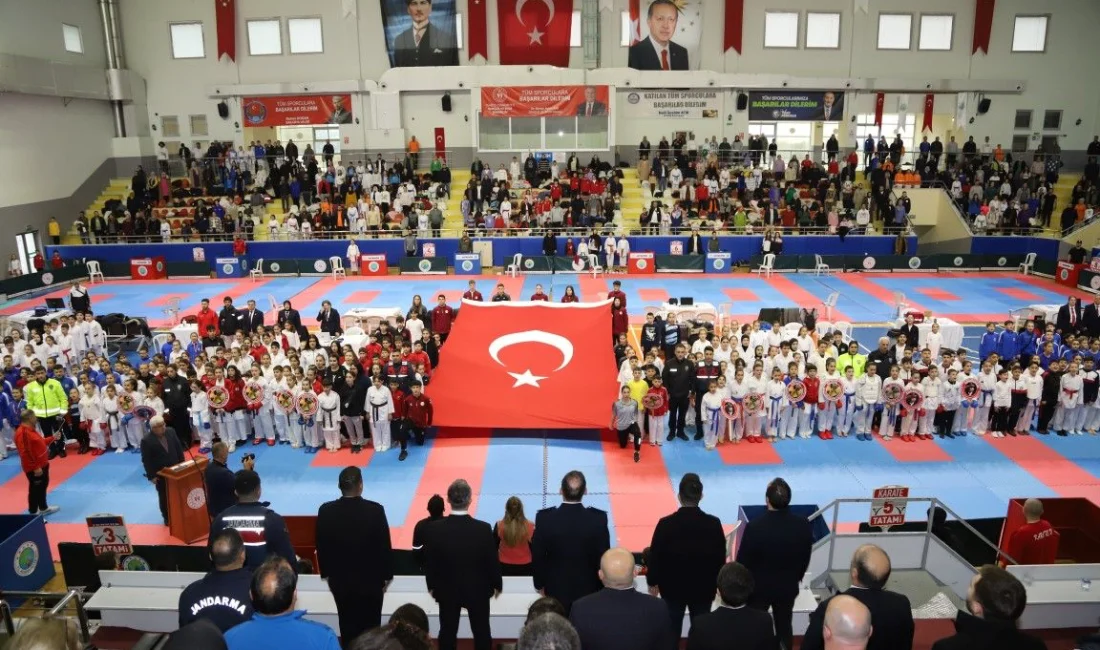 Şehit Emniyet Müdürü Gaffar Okkan’ı Anma Etkinlikleri Karate Turnuvası yapıldı.