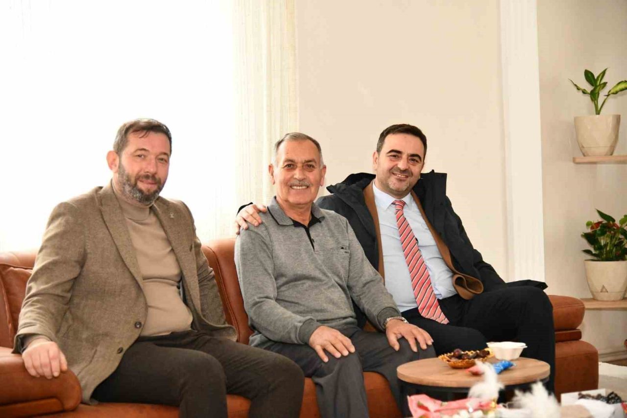 Başiskele Belediye Başkanı Yasin Özlü, kutsal topraklara giderek umre ziyaretlerini