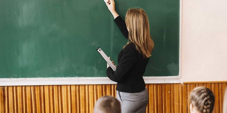 13 Ocak 2025 tarihinde, Türkiye genelinde eğitim çalışanlarının maaş zammı