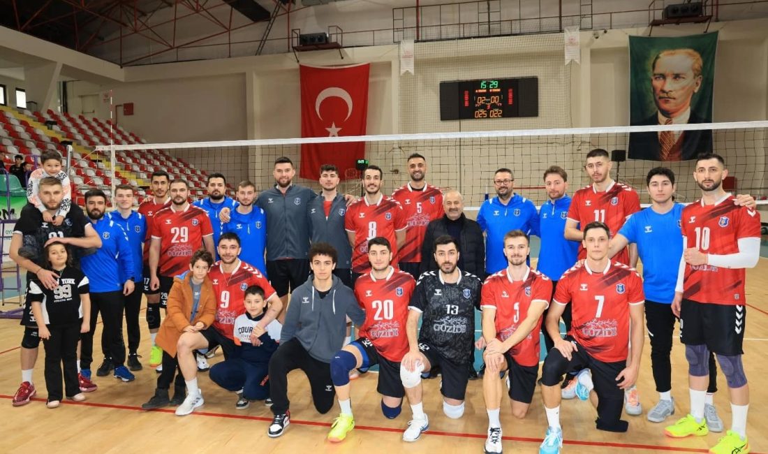 Kendi evinde Saint Joseph ekibini ağırlayan Gebze Belediyesi Erkek Voleybol