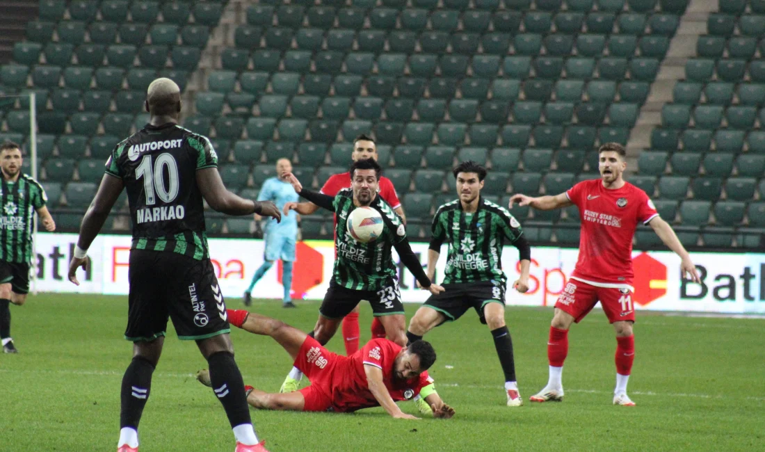 Trendyol 1. Lig'in 25. haftasında Kocaelispor, sahasında Çorum FK'yı 2-0