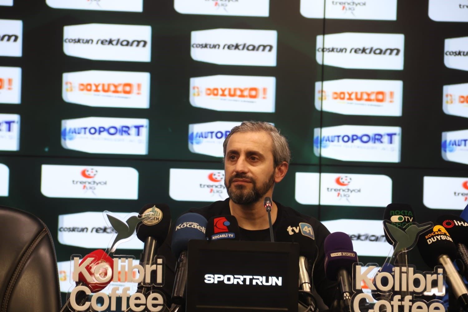 Çorum FK Teknik Direktörü Serkan Özbalta, Kocaelispor maçının ardından, "10