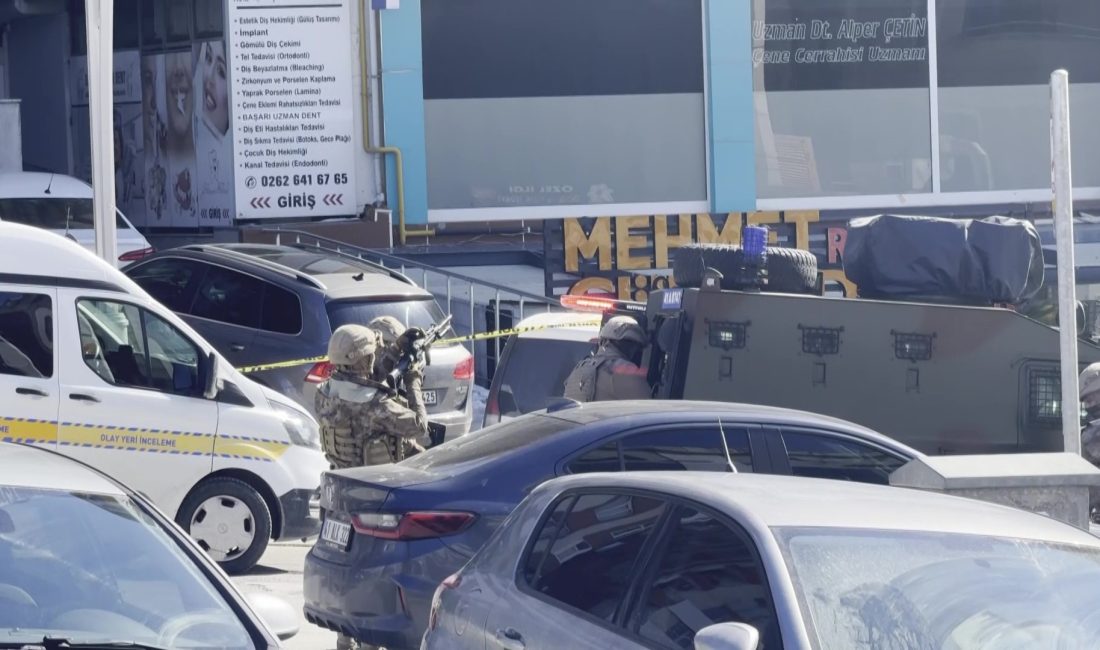 Kocaeli'nin Gebze ilçesinde alacak meselesi nedeniyle restoran sahibini pompalı tüfekle
