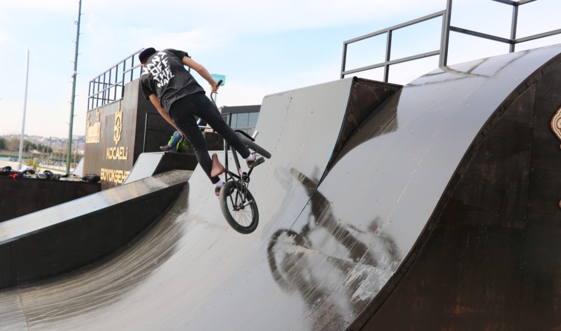 Büyükşehir, kaykay sporuna destek vermeye devam ediyor. Kentte son skate