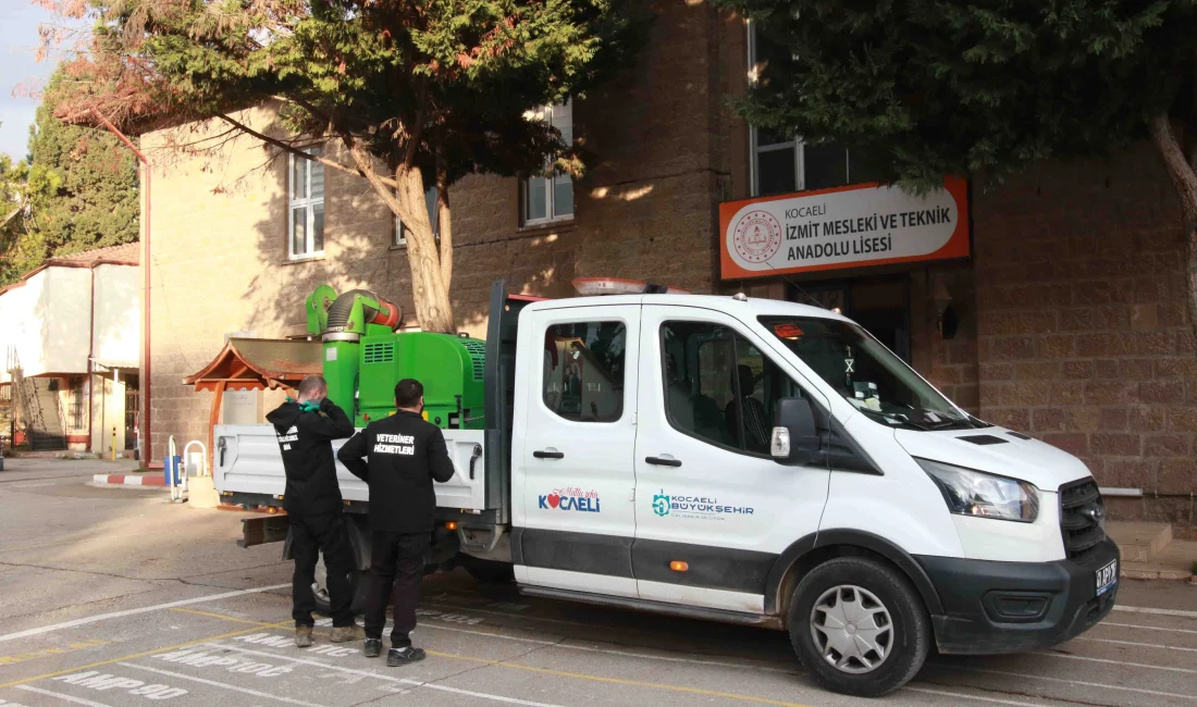 Kocaeli Büyükşehir Belediyesi yarıyıl tatilinde kent genelindeki okullarda haşere ve