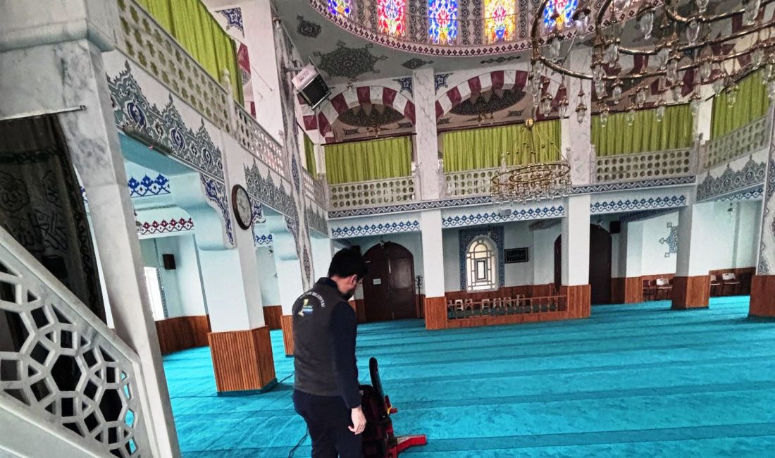 Kartepe Belediyesi ekipleri, 11 Ayın Sultan-ı Ramazan-ı Şerif öncesinde tüm