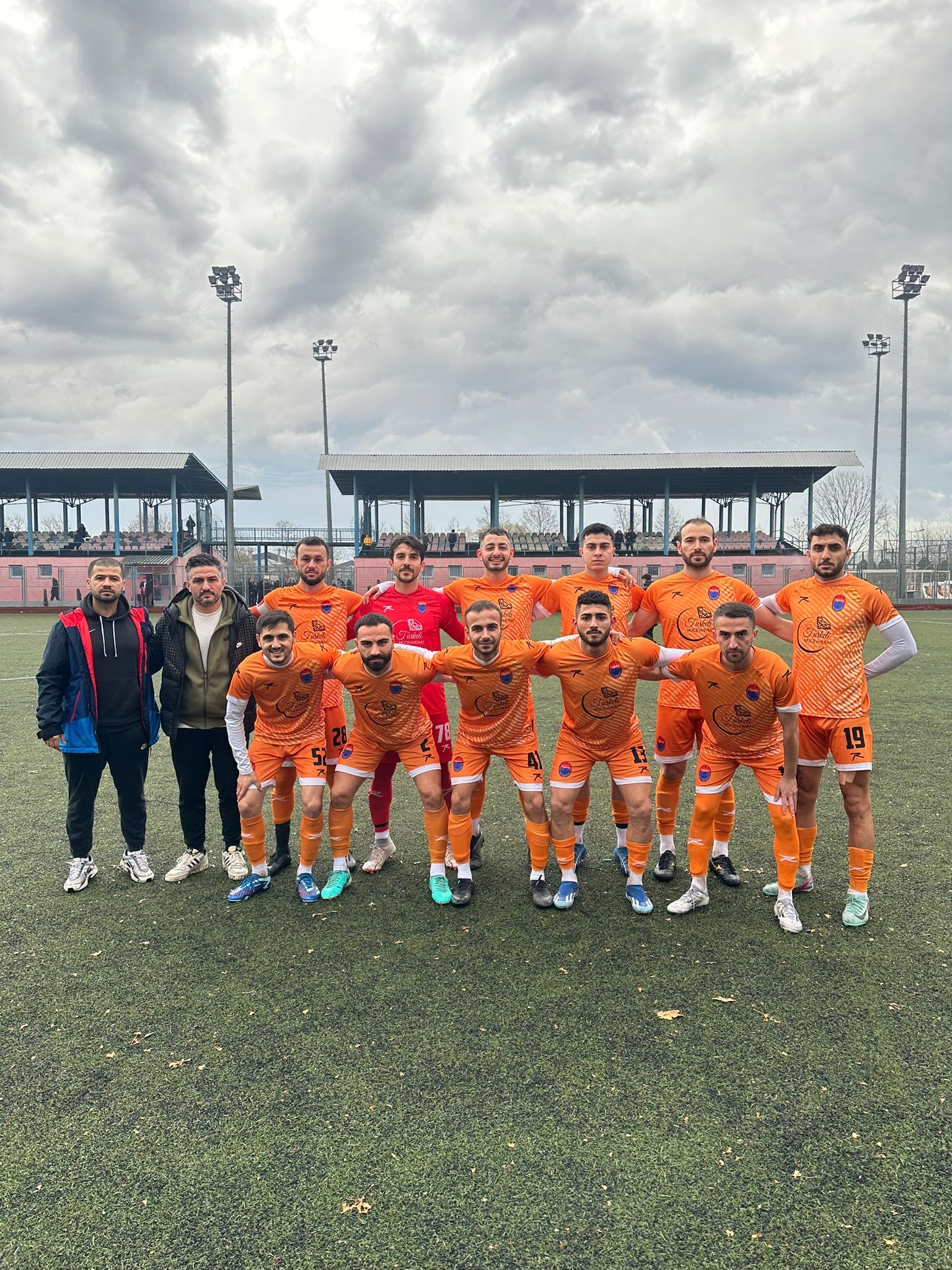 


Ligde son iki haftayı hükmen galibiyetler ile tamamlayarak Play-Off hattı