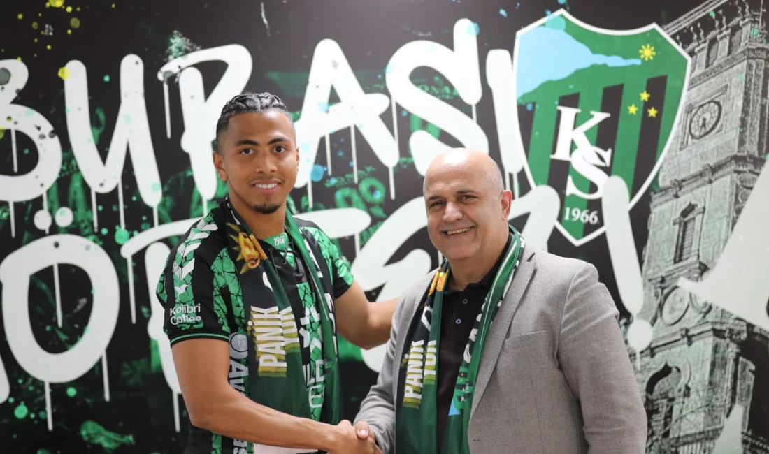 Kocaelispor, liderlik yarışında iddiasını artırmak için Hatayspor'dan Rigoberto Rivas'ı kadrosuna