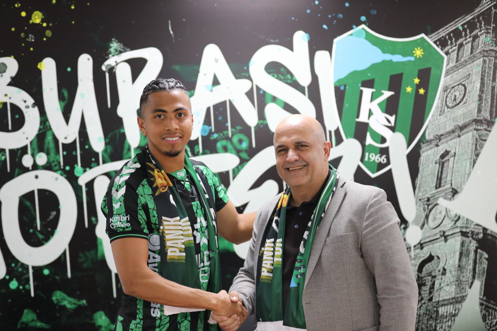 Kocaelispor, liderlik yarışında iddiasını artırmak için Hatayspor'dan Rigoberto Rivas'ı kadrosuna
