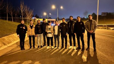 Ülkü Ocakları Kocaeli İl Başkanlığı'na bağlı gençler, son dönemdeki protestoların
