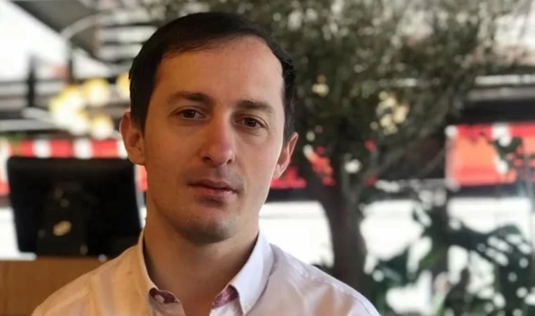 Sakarya'nın Erenler ilçesinde iki gün önce tarlaya çektiği otomobilin içerisinde